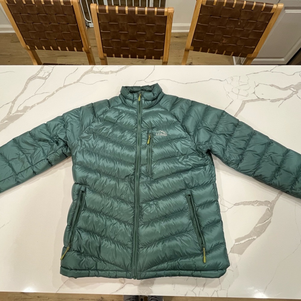 LL Bean 850 down jacket!! In great shape!!!